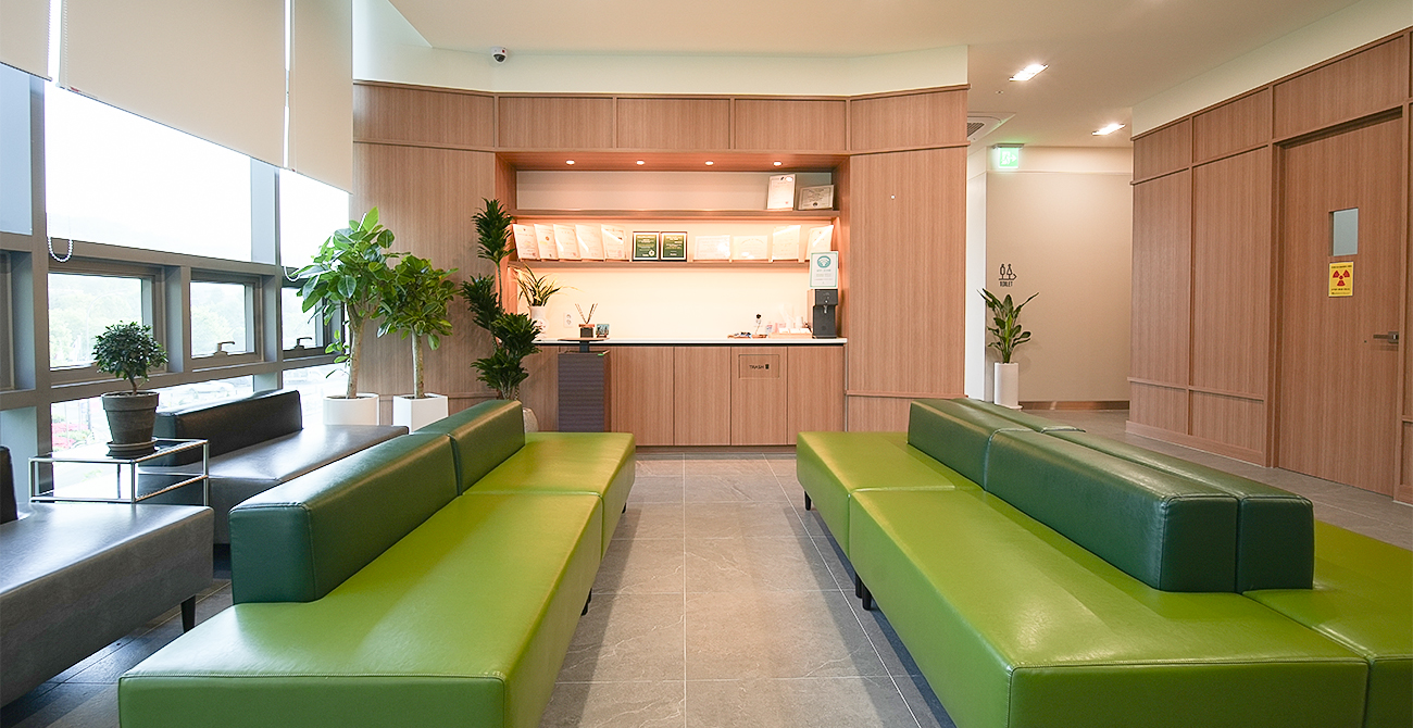 컴플란트치과 병원 둘러보기 이미지